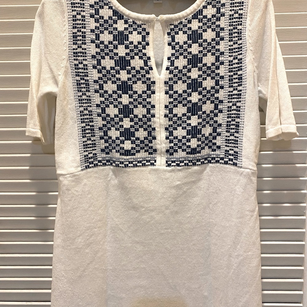 J Jill lightweight sweater top with woven blue detail